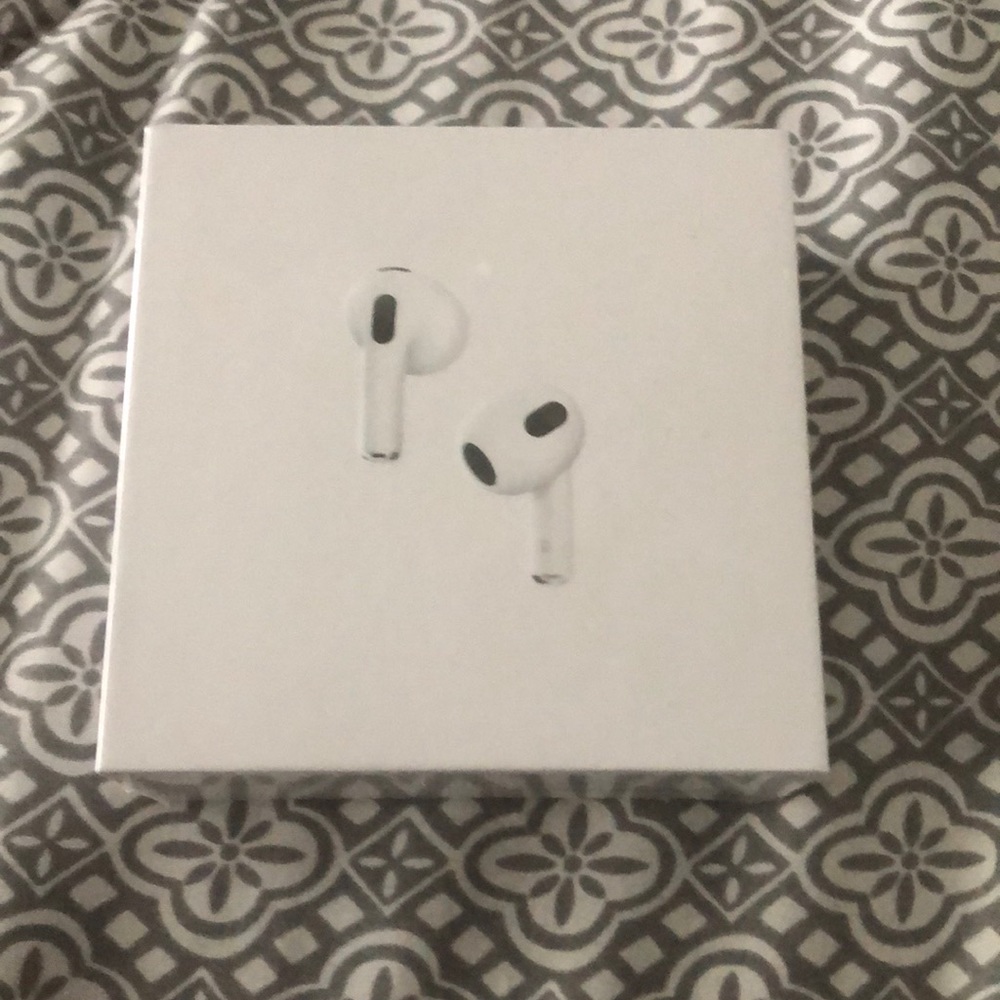 AirPods Pro 3 brand new